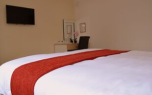 Heathrow Traveller B&B