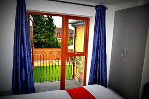 Heathrow Traveller B&B