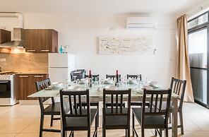 Seashells Self Catering Apartment by Getaways Malta
