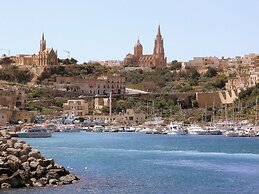 Seashells Self Catering Apartment by Getaways Malta