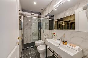 Navona Theatre Hotel