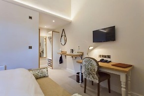 The Inn West End