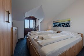 Aparthotel Plat