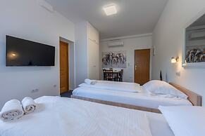 Aparthotel Plat