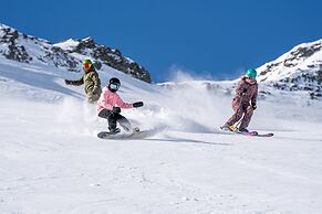 Peaks Place