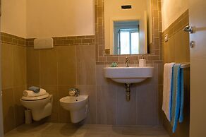 Hotel Reverse