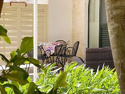 La Maison One B&B
