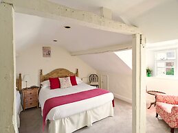 Ammonite Lodge Guest House