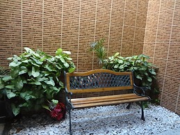 Hotel H21