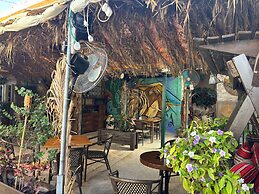 Al Yakhour Hostel