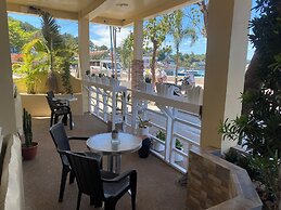 Papa Fred's Beach Resort
