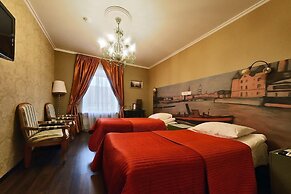 Hotel 1913 Year