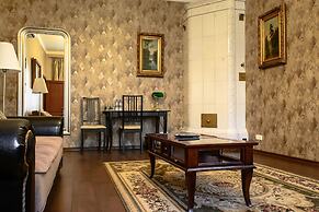 Hotel 1913 Year