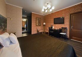 Hotel 1913 Year