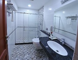 Metro Grand Hotel
