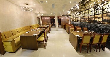 Metro Grand Hotel