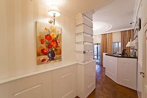 Aruna Hotel