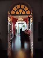 Ascot Hotel