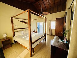 Luna Sea Inn