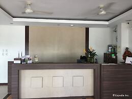 Coron Ecolodge