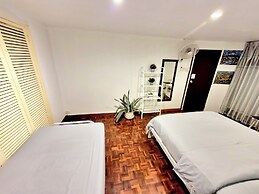 Home16 Hostel 16