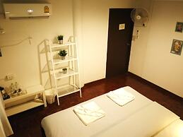 Home16 Hostel 16