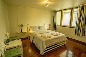 Home16 Hostel 16