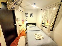 Home16 Hostel 16