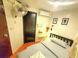 Home16 Hostel 16