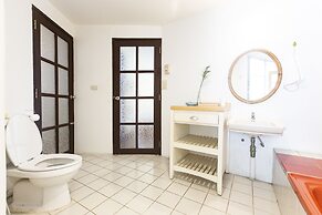 Home16 Hostel 16