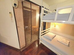 Home16 Hostel 16