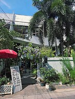 Home16 Hostel 16