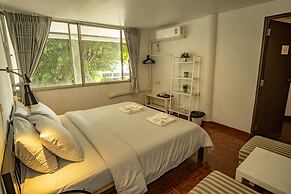 Home16 Hostel 16