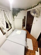 Home16 Hostel 16