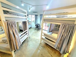 Home16 Hostel 16