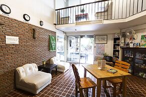 Home16 Hostel 16
