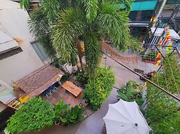 Home16 Hostel 16