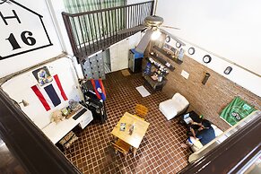 Home16 Hostel 16