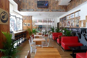 Redstar Hotel