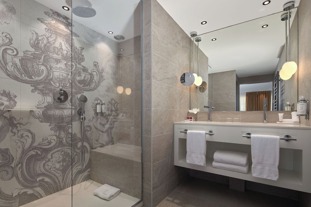 Hôtel La Lanterne & Spa By Timhotel
