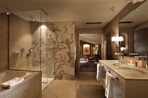 Hôtel La Lanterne & Spa By Timhotel