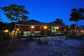 PP Red Tuna Hut
