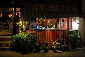 PP Red Tuna Hut