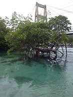PP Red Tuna Hut
