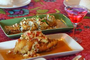 PP Red Tuna Hut