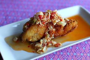 PP Red Tuna Hut