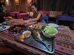 PP Red Tuna Hut