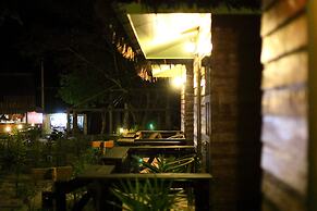 PP Red Tuna Hut