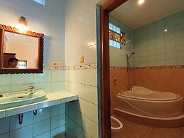 Warji House 2 Bisma
