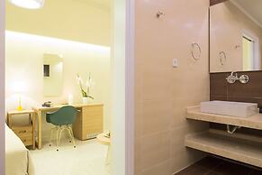 Athena Hotel